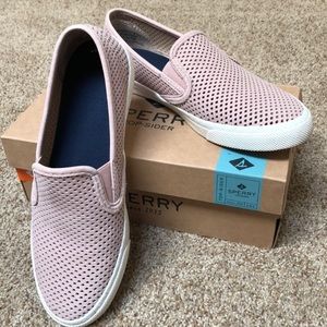 Sperry Seaside Rose Slip-on perforated Sneaker